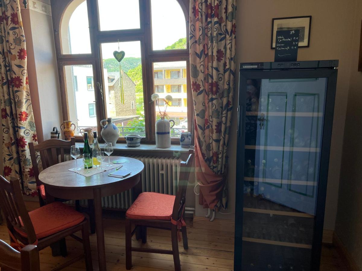 Weingut Gaestehaus Bach Cochem Exterior foto